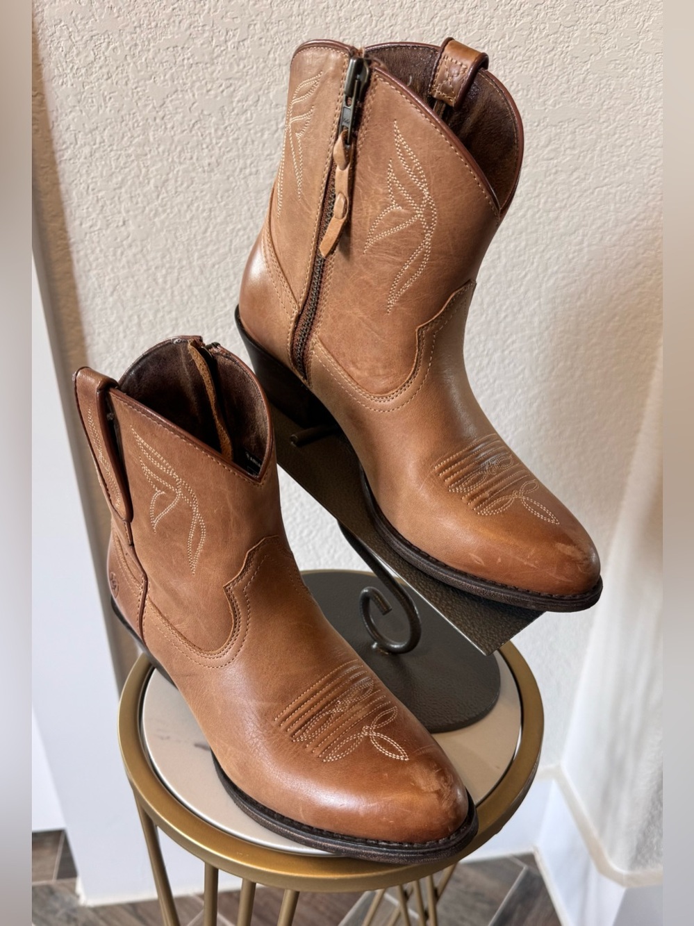 Ariat Darlin Leather Western Ankle Boots